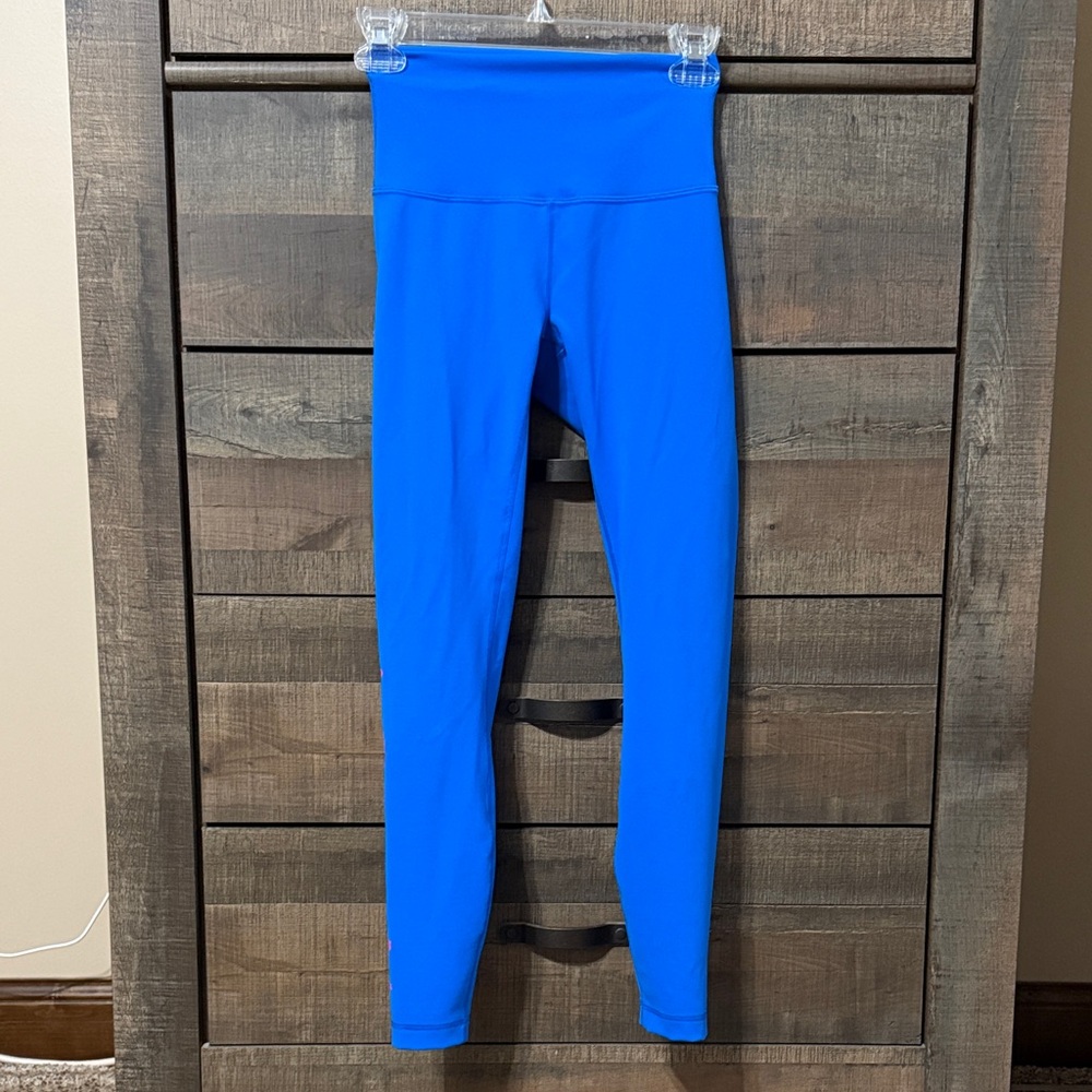 Ed Curtis / LuluLemon leggings